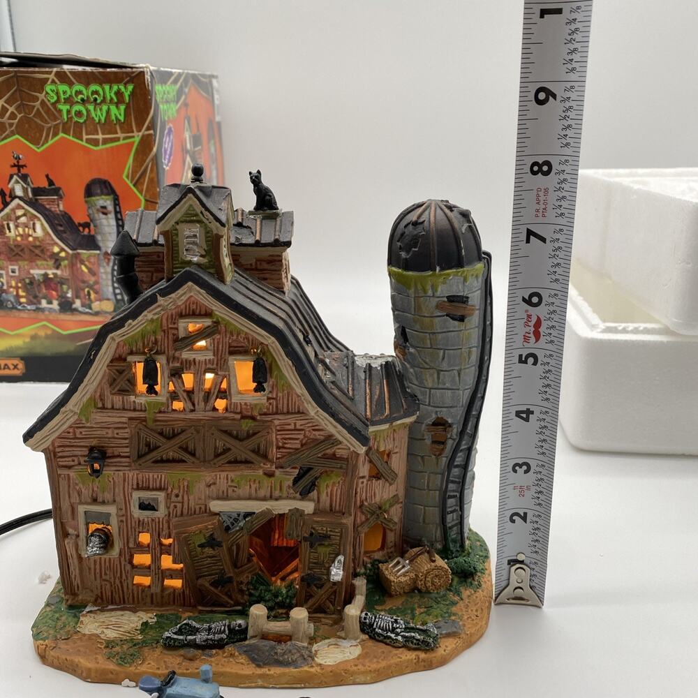 2015 Lemax Halloween Village Spooky Town Dilapidated Barn # 55916 - Picture 15 of 16